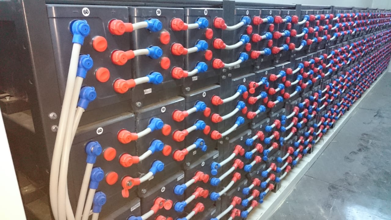 Industrial battery bank for energy storage